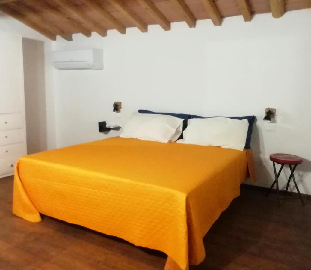 Agriturismo Fattoria Le Caprine Gambassi Terme Kültér fotó